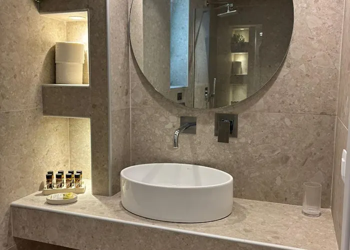 νεακιτοσ Luxury