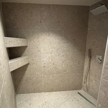 νεακιτοσ Luxury Apartman Nikíti