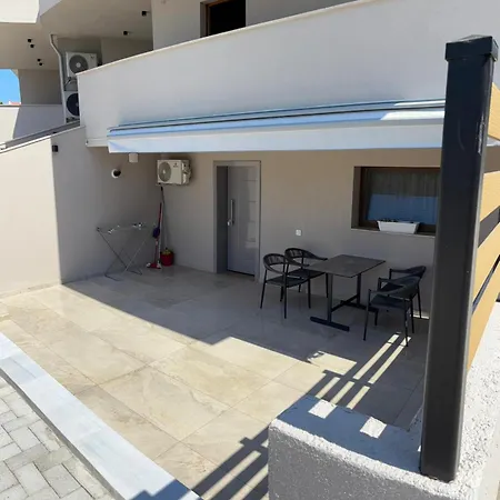 νεακιτοσ Luxury Apartman *
