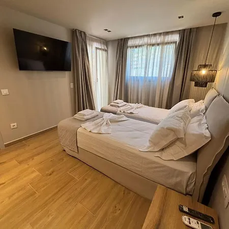 νεακιτοσ Luxury Nikíti