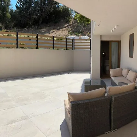 아파트 νεακιτοσ Luxury 니키티